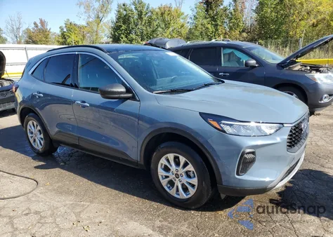 2024 Ford Escape Active z USA, uszkodzony, nr VIN 1FMCU9GN0RUB43278